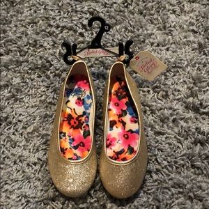 Gold Glitter Flats ⭐️